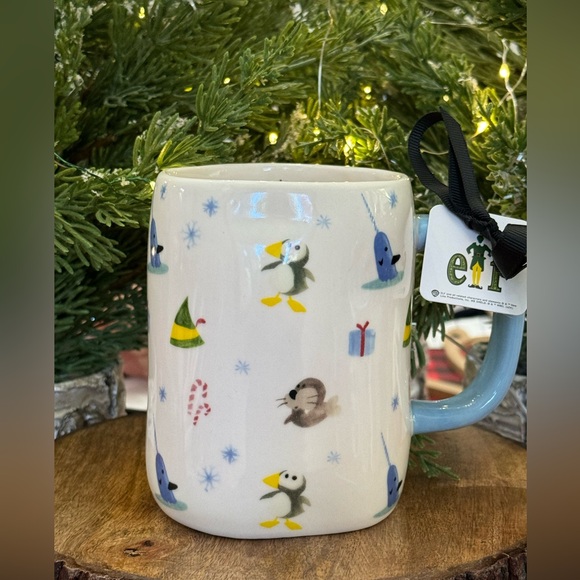 ✨ Brand NEW w/Tags Rae Dunn elf Collection SANTA’S HELPER Mug ✨ - Picture 2 of 12